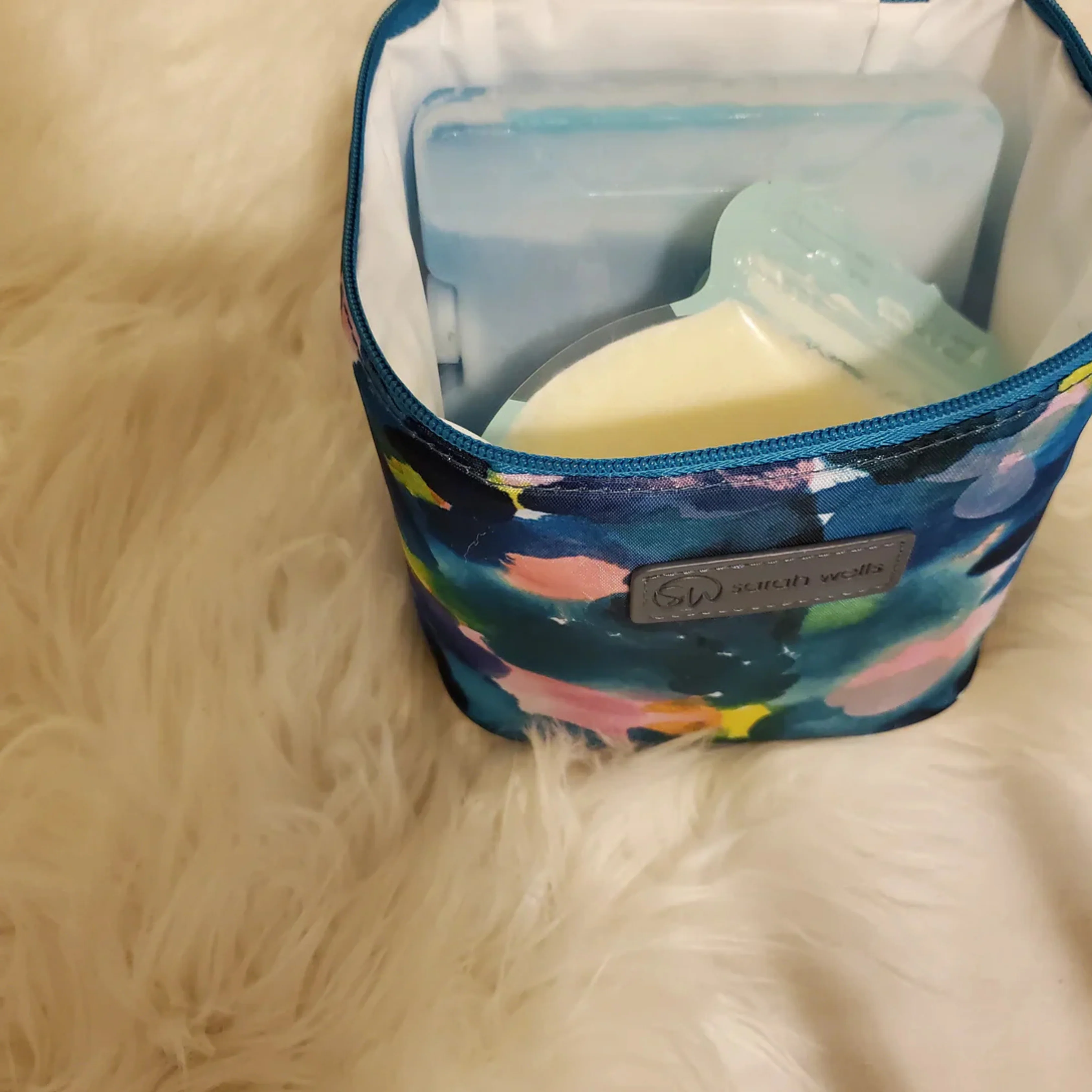 Sarah Wells Cold Gold Breastmilk Cooler Bag (Ice Pack Included) (Aquarelle) - Image 4